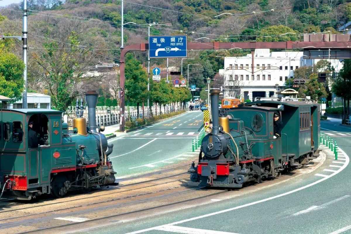 Botchan Train on Matsuyama shore excursions