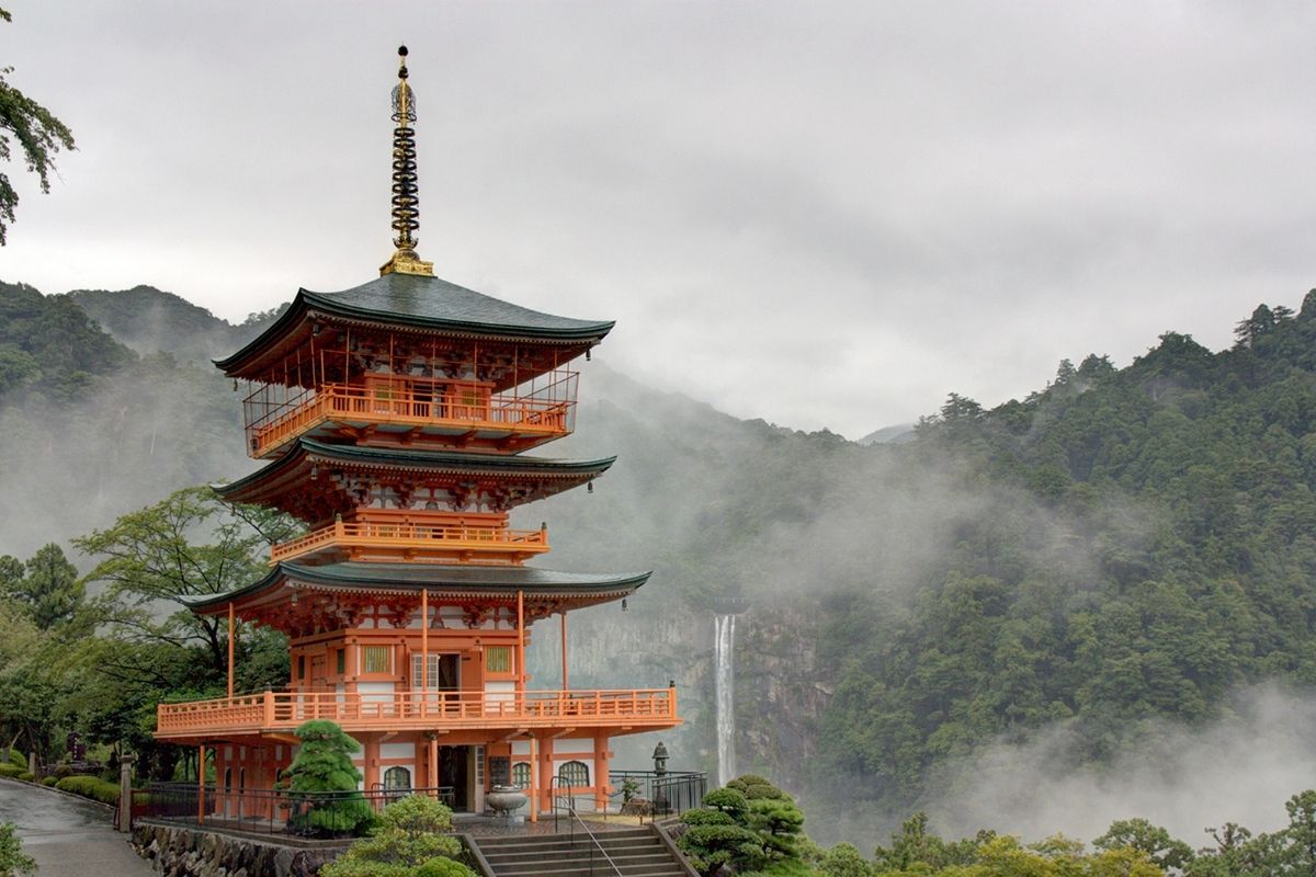 Ise Grand Shrine (Ise Jingu) on Toba shore tours