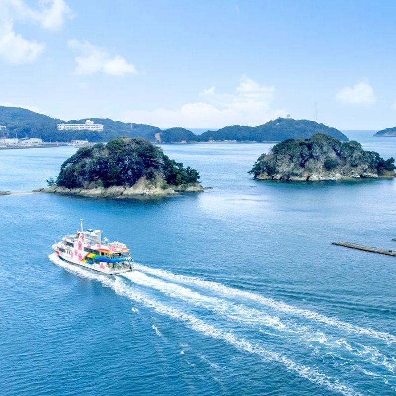 Island Hopping on Toba shore excursions