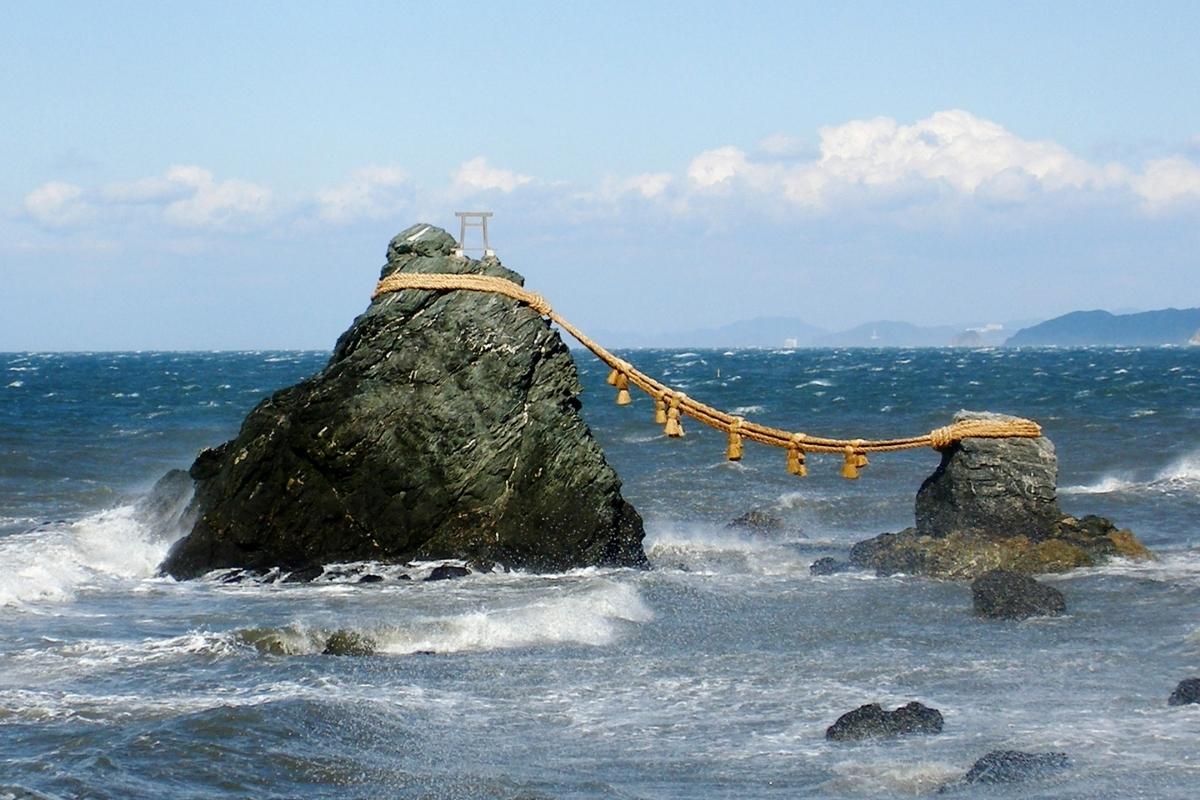 Meoto Iwa on Toba shore tours