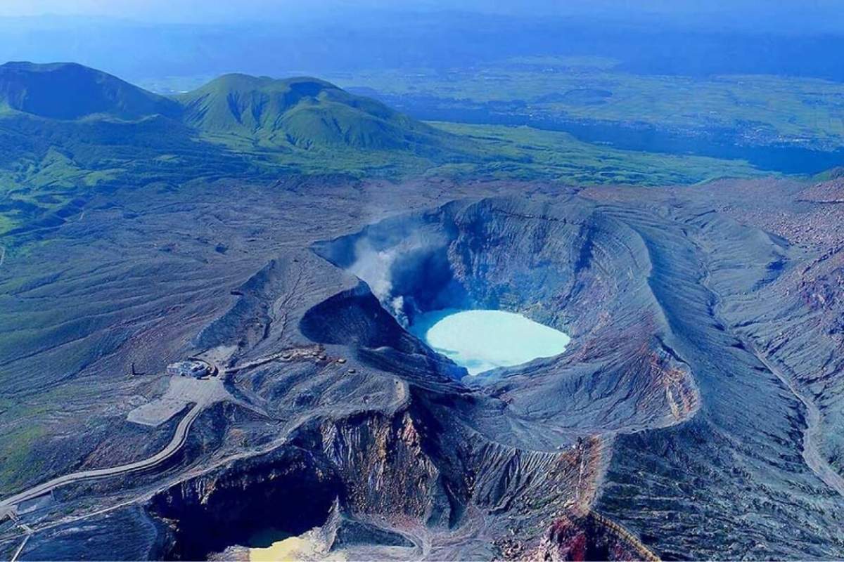 Mount Aso on Kumamoto shore tours