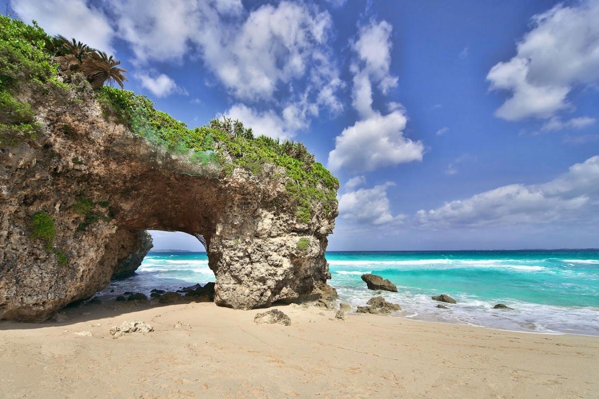Sunayama Beach on Miyakojima shore excursions