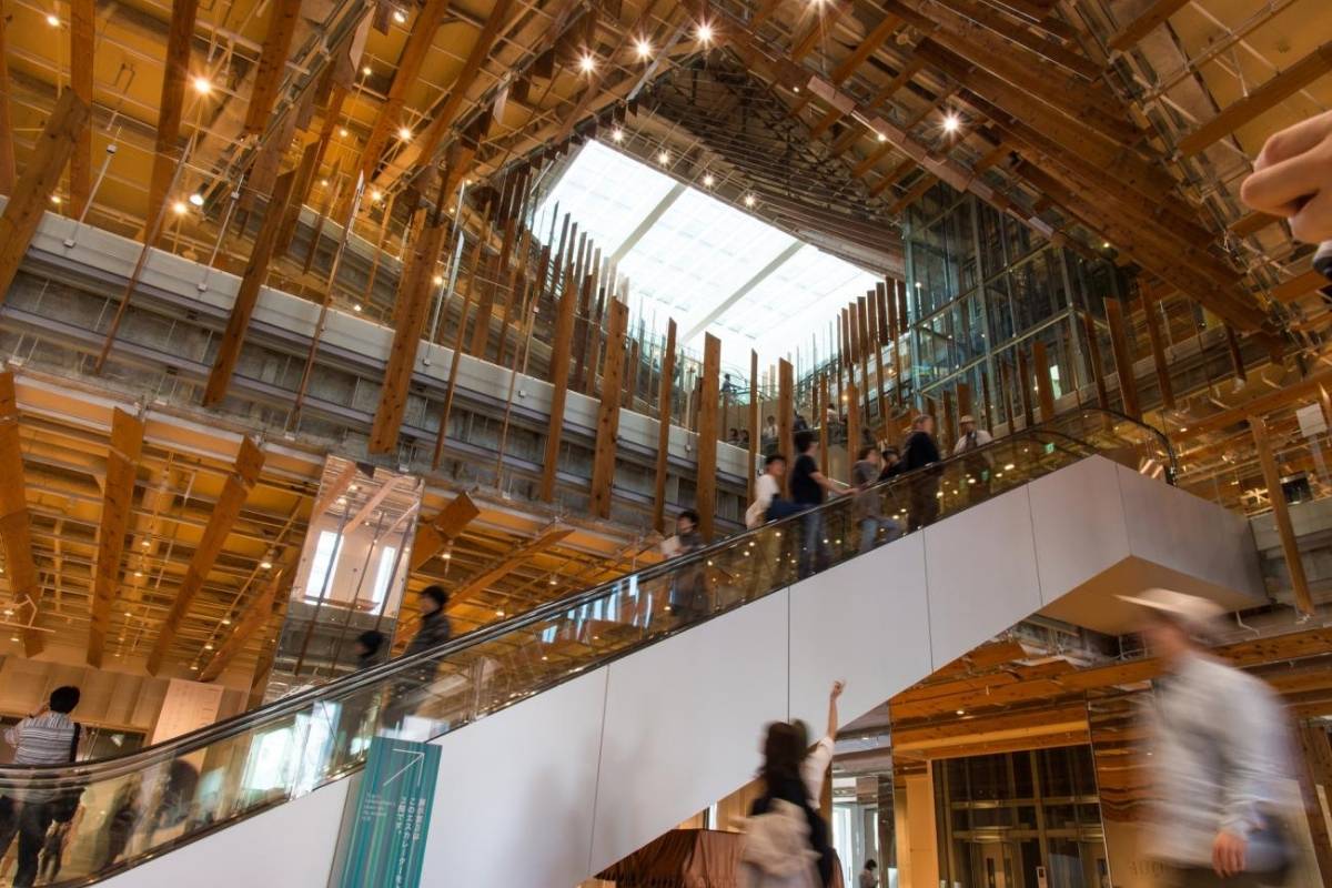 Toyama tours from port to Toyama Glass Art Museum