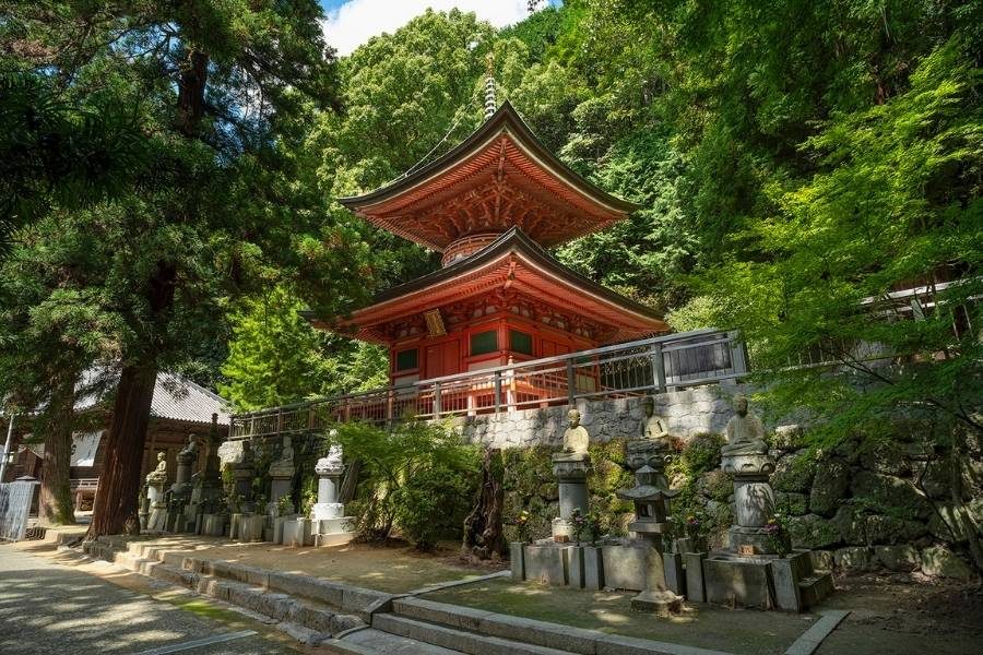 Yakuriji Temple on Takamatsu shore tours