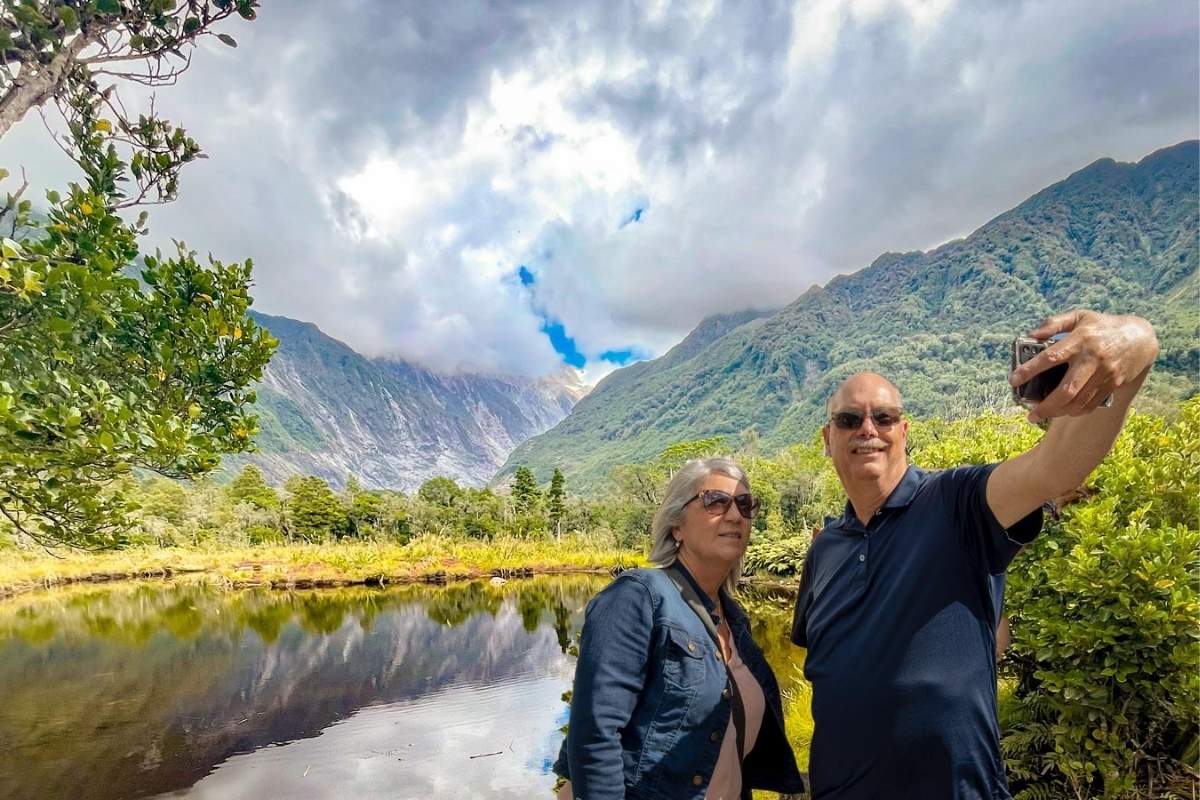 best ways to travel around New Zealand by guided tour