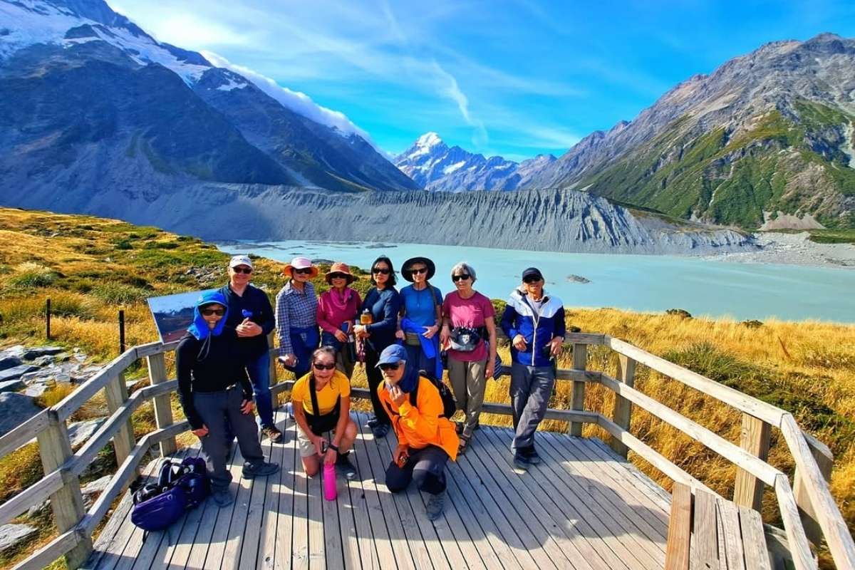 guided tour to New Zealand National Park