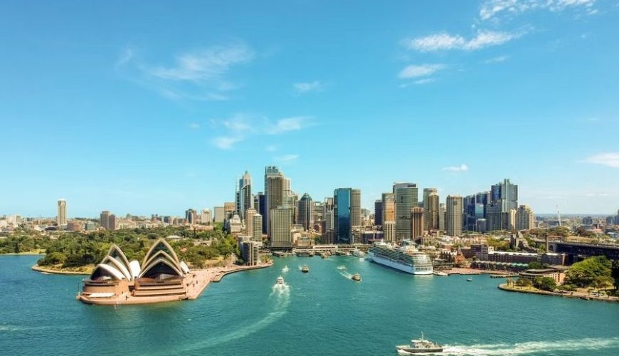 how to travel around Australia