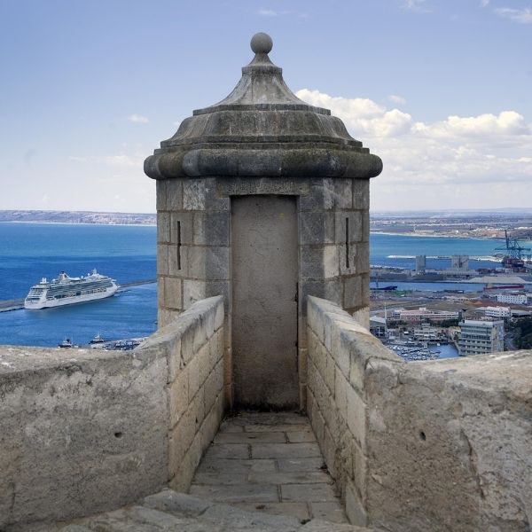 Catsle on Alicante shore excursions