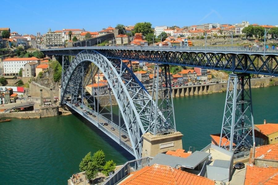 Luís I bridge on Porto shore tours