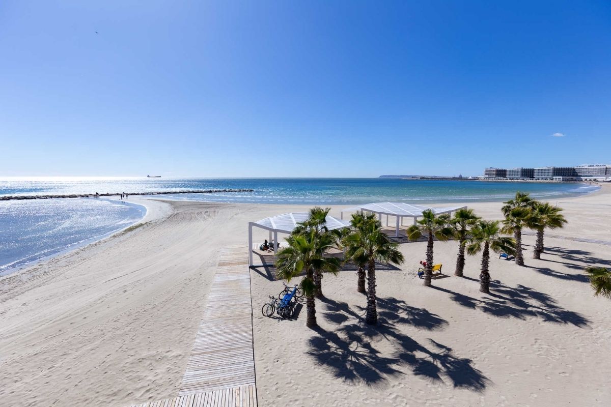 Postiguet Beach on Alicante shore excursions