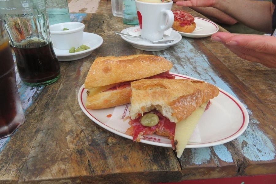 breakfast on Alicante shore excursions