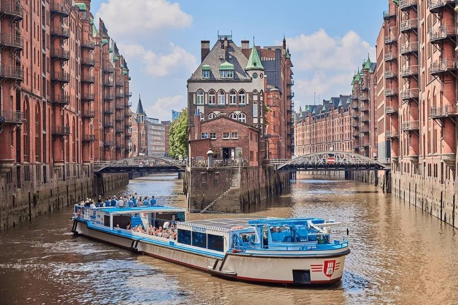 Harbor Boat Tour on Hamburg cruise excursions