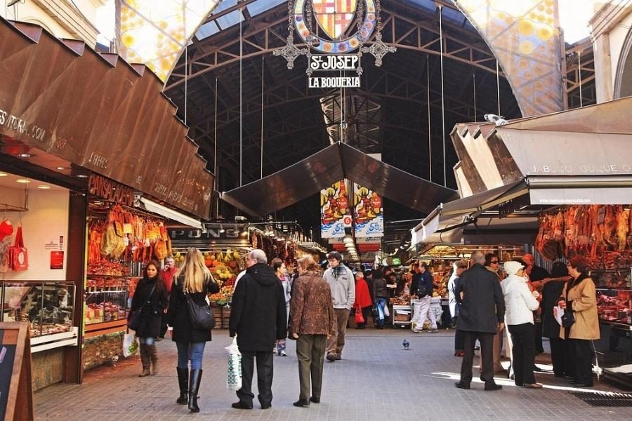 food and wine market in Barcelona