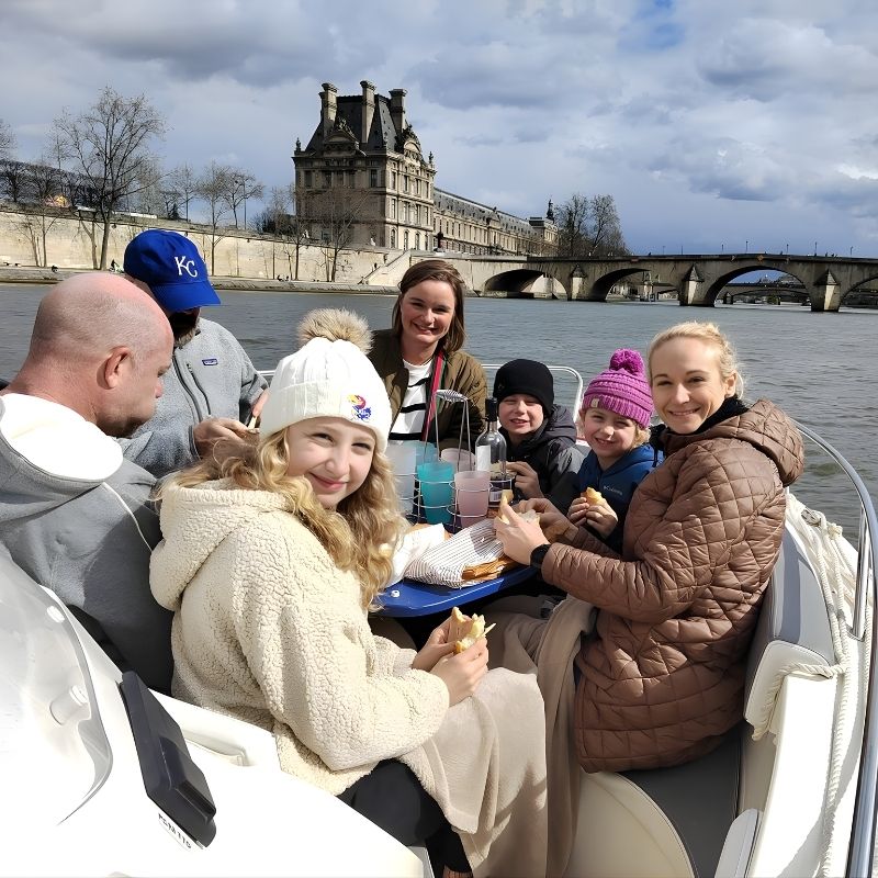 Happy Guests on Paris shore excursions