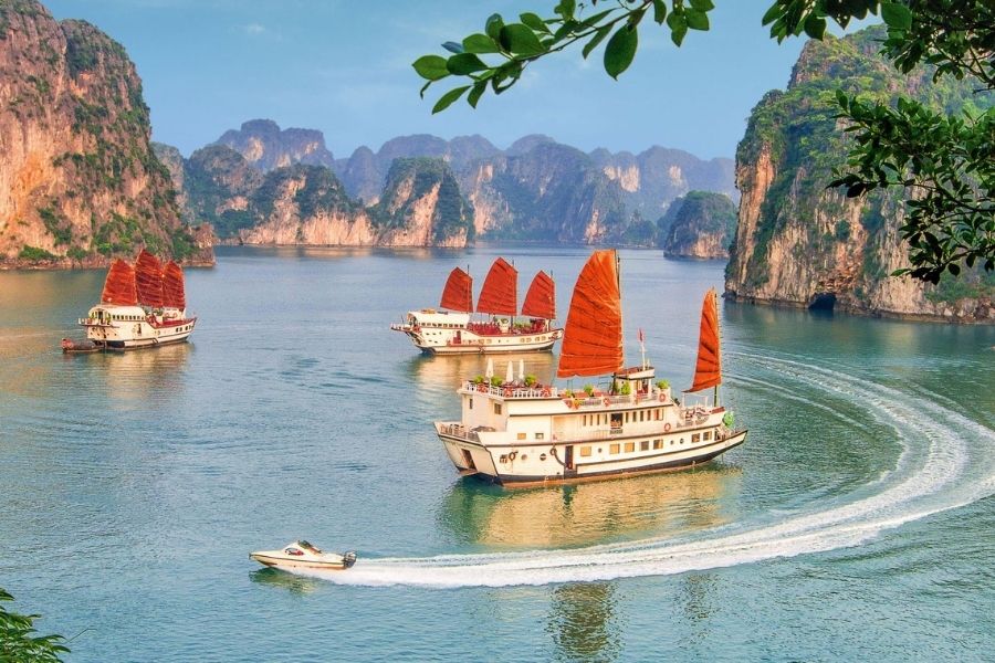 Extend a cruise stop into indochina journey