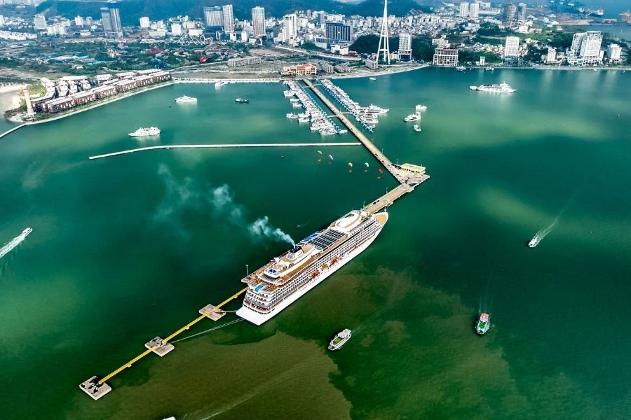 Pre & Post Cruise Tours in Vietnam